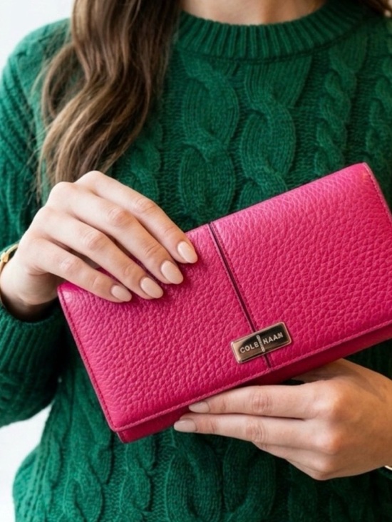 Cole Haan Handbags - 🆕 Cole Haan Leather Slim Wallet